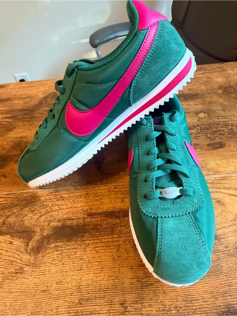 Nike Women's Teal and Pink Classic Cortez-Style Sneakers 4.5Y/6W